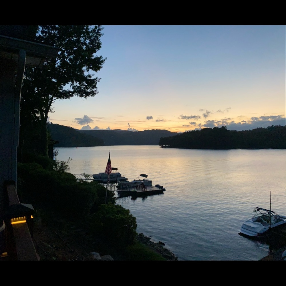 Meet your Posher, Monique